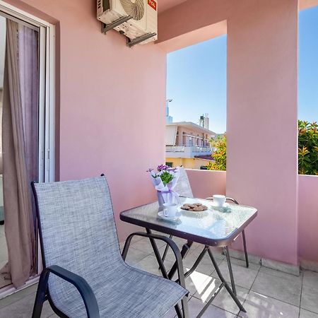 Nikos Apartments Agia Marina 외부 사진