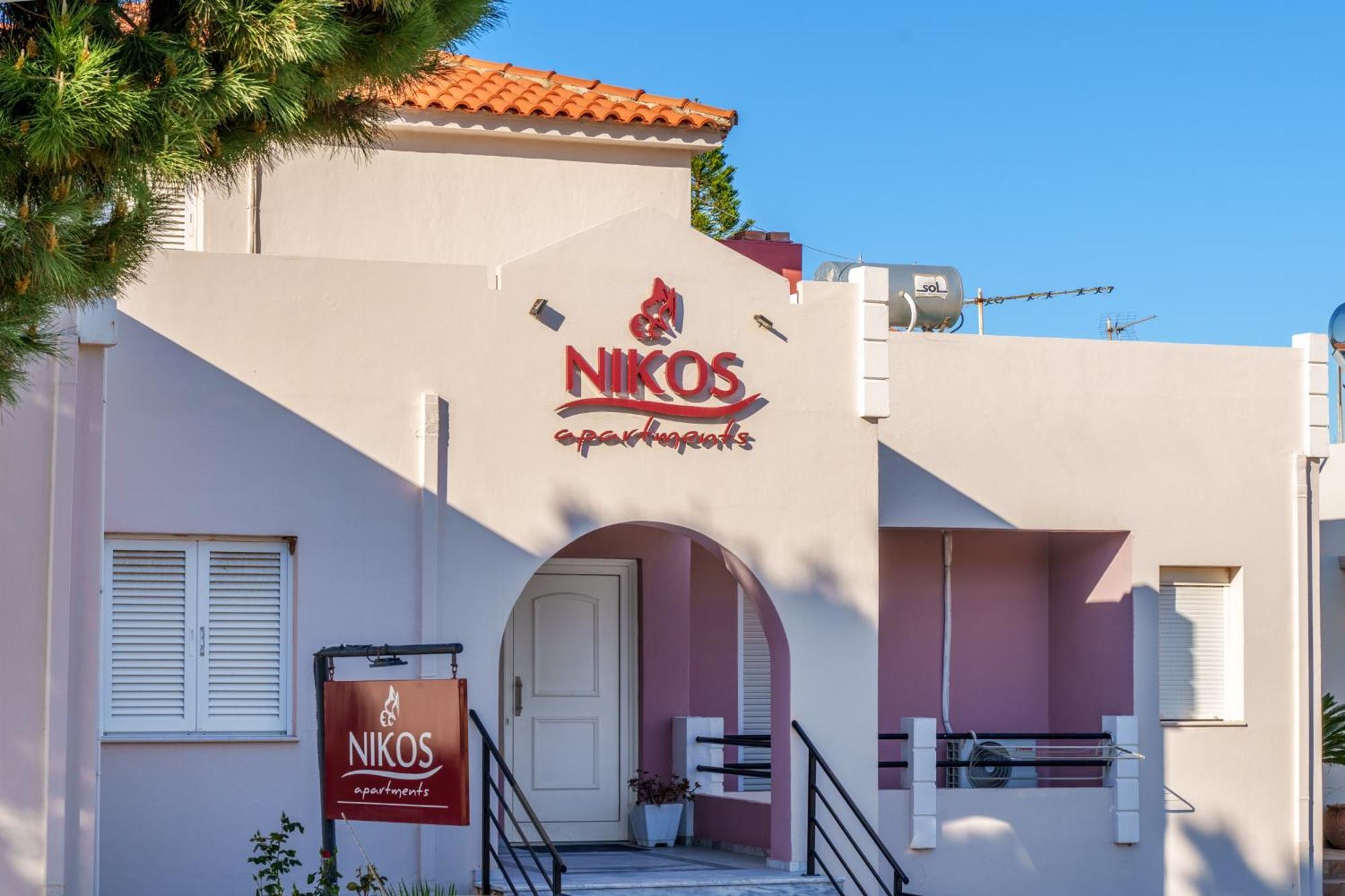 Nikos Apartments Agia Marina 외부 사진
