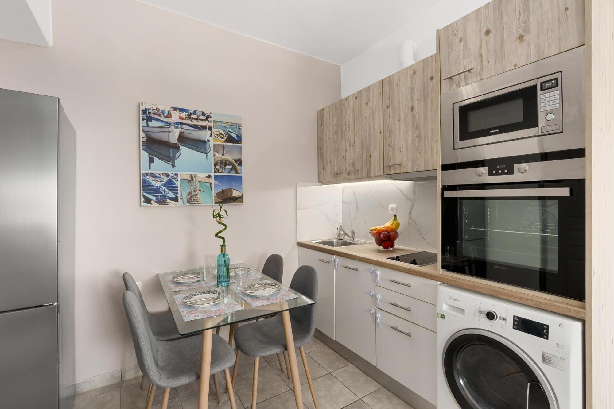 Nikos Apartments Agia Marina 외부 사진