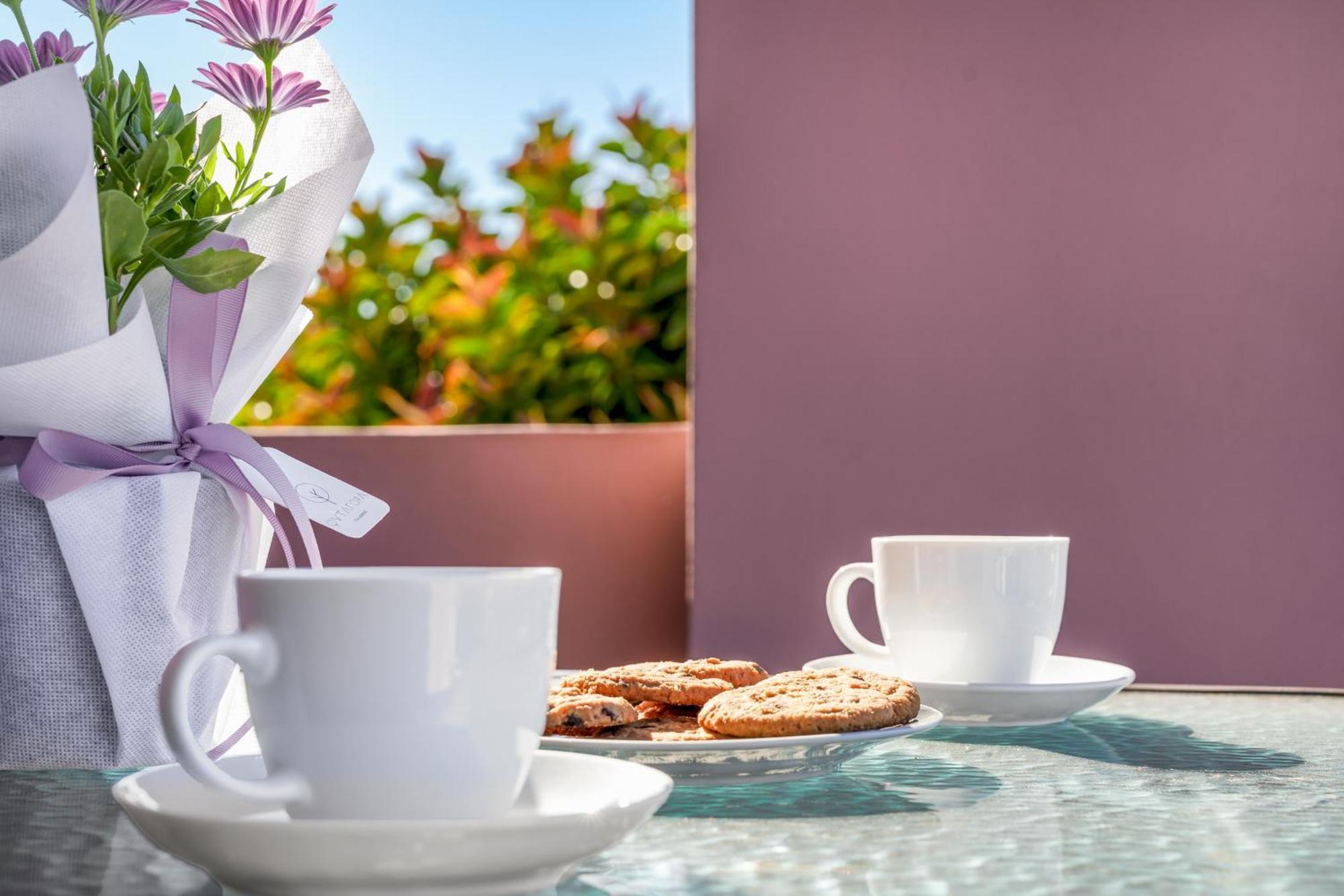 Nikos Apartments Agia Marina 외부 사진