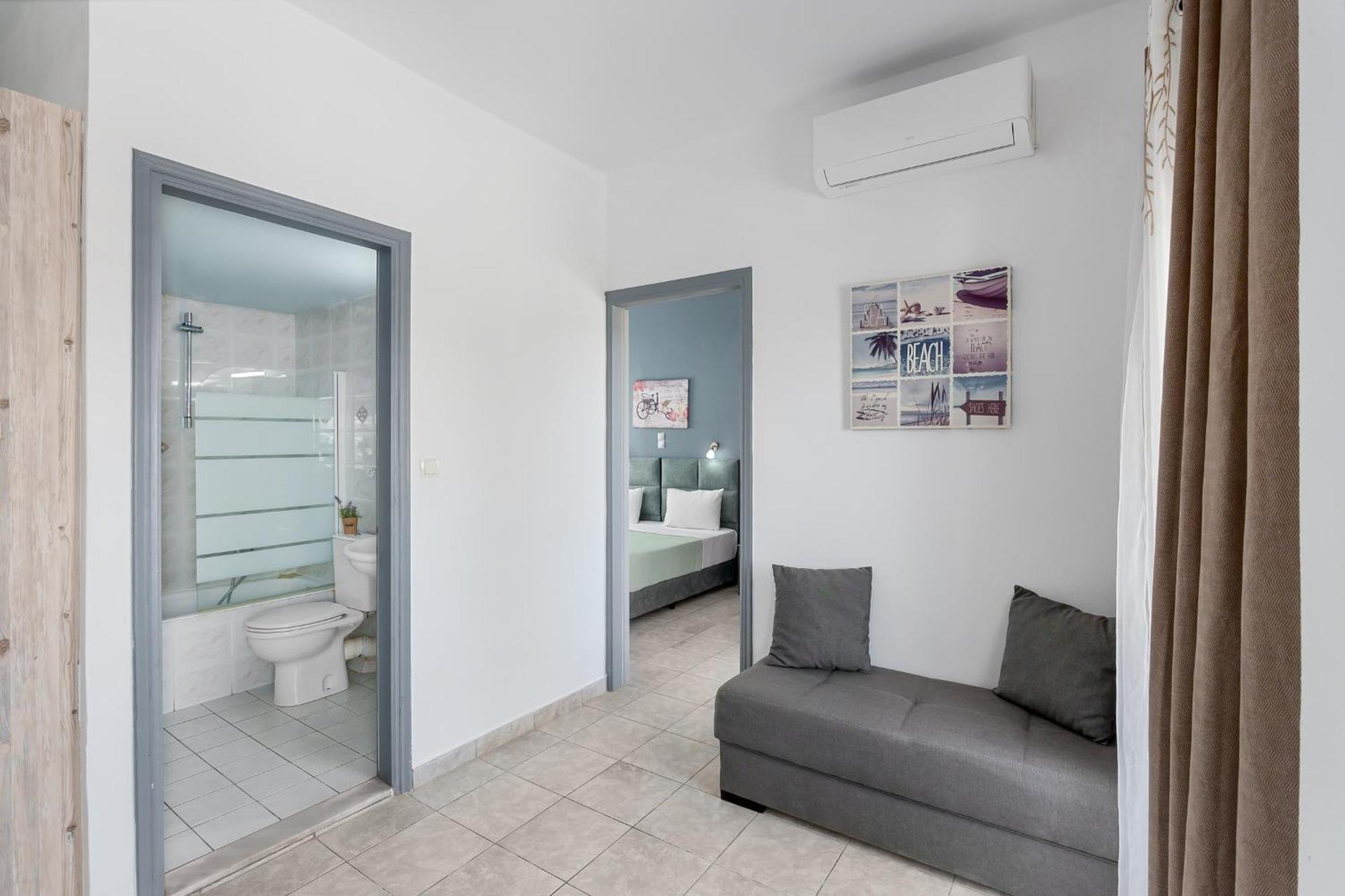 Nikos Apartments Agia Marina 외부 사진